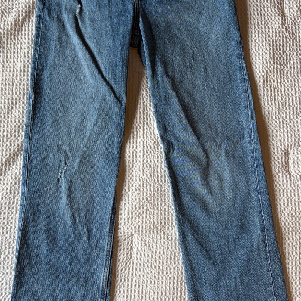 Abercrombie & Fitch Straight-Leg Men's Jeans in Medium Blue